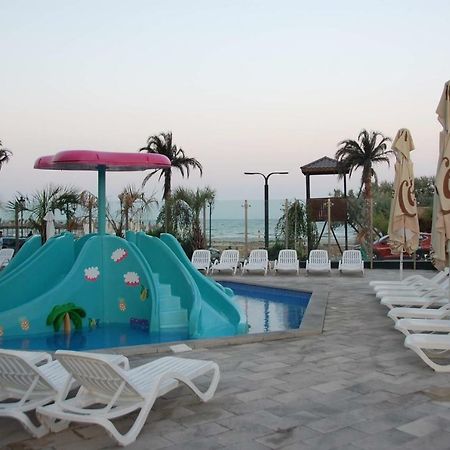 Umi Apartment Alezzi Resort Navodari Luaran gambar