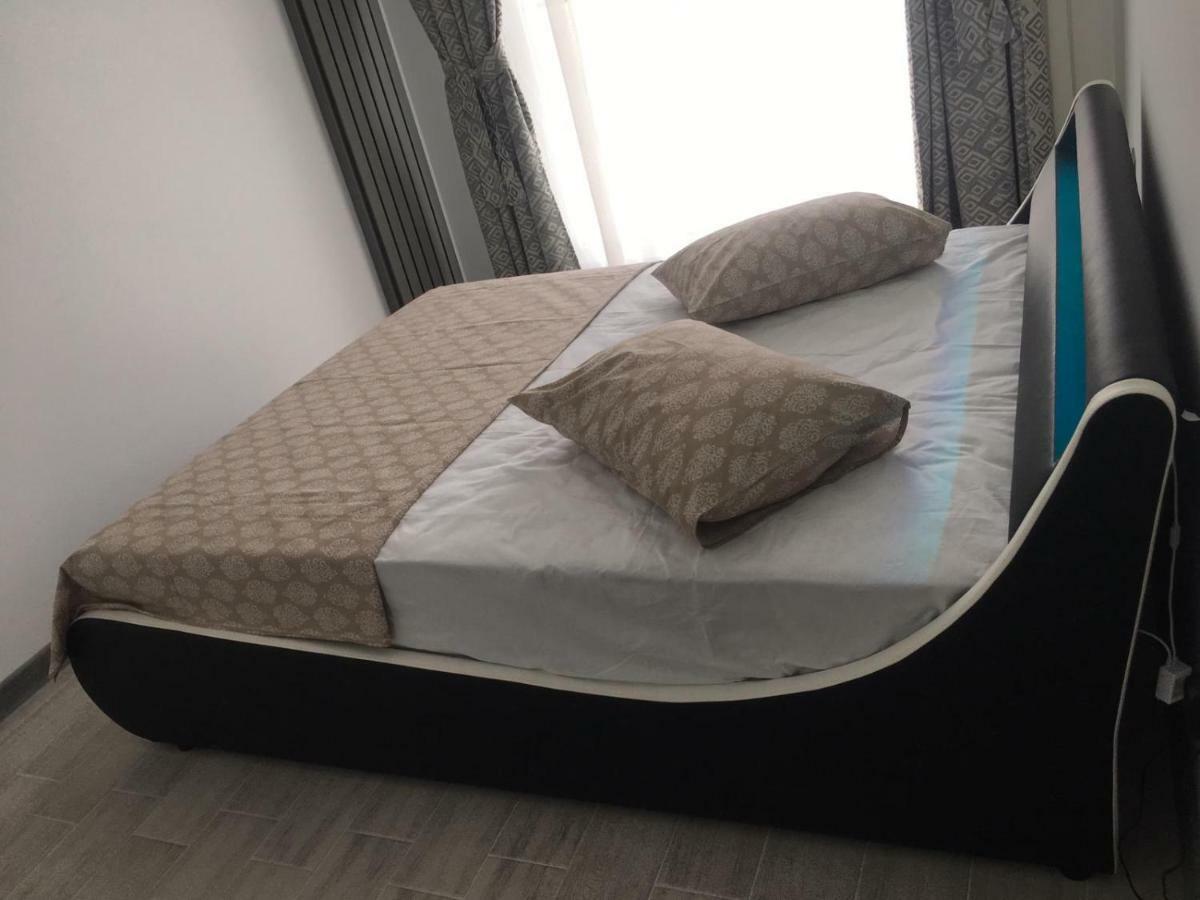 Umi Apartment Alezzi Resort Navodari Luaran gambar