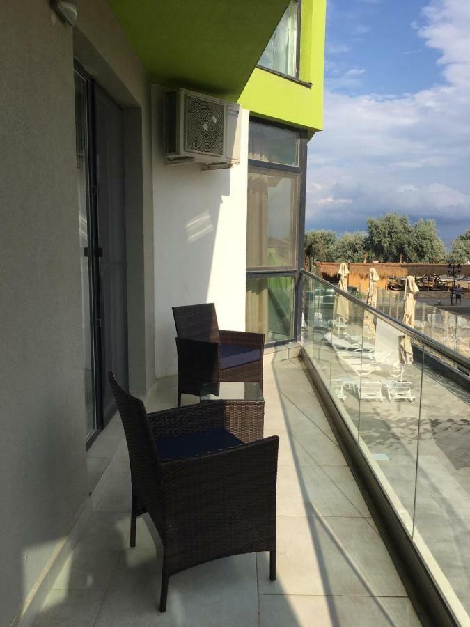 Umi Apartment Alezzi Resort Navodari Luaran gambar