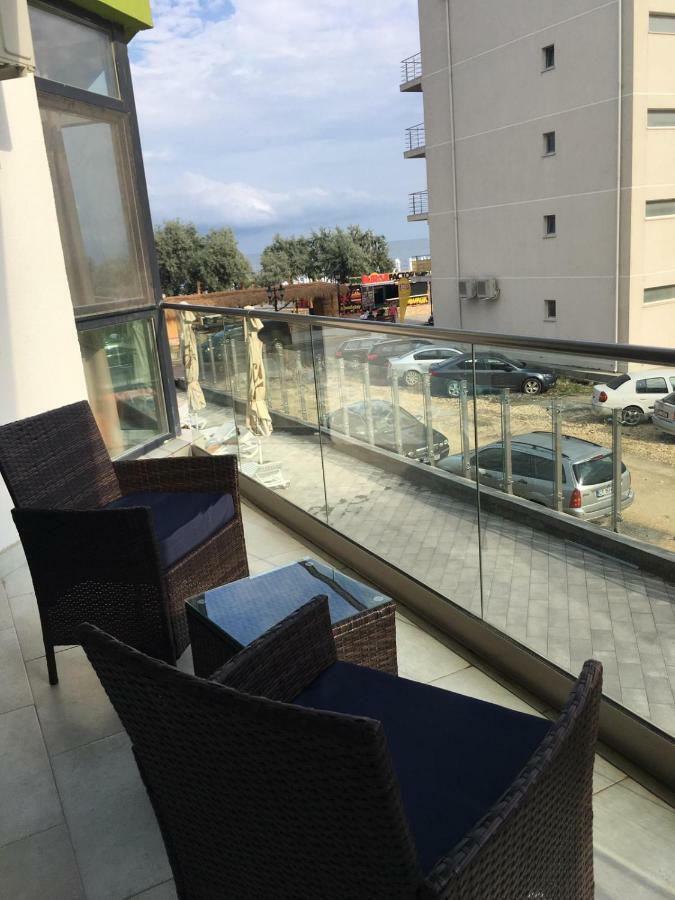 Umi Apartment Alezzi Resort Navodari Luaran gambar